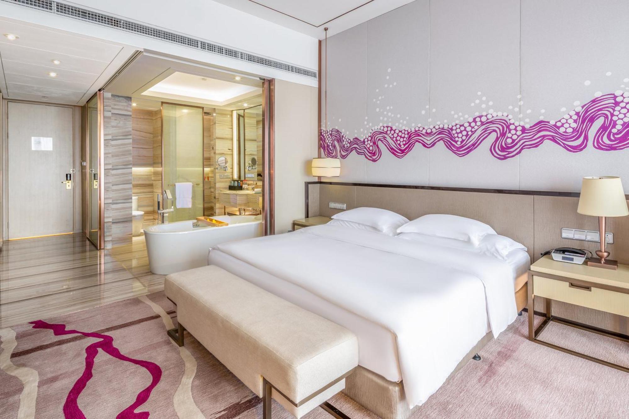 Отель Crowne Plaza Yibin By Ihg Экстерьер фото