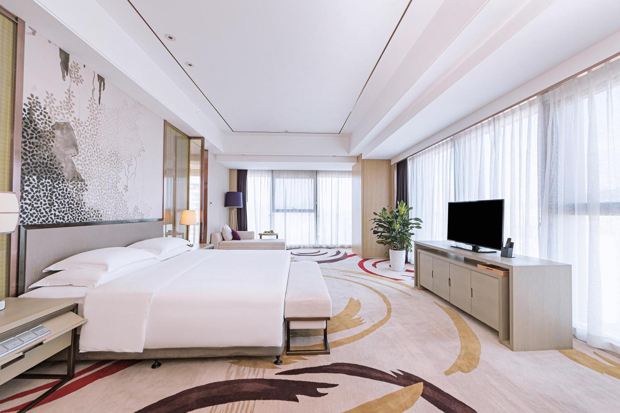 Отель Crowne Plaza Yibin By Ihg Экстерьер фото
